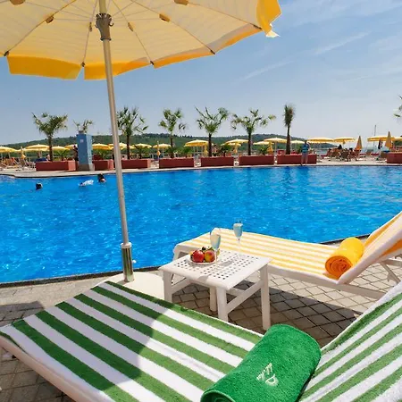 Family Del Mar Aparthotel 4*