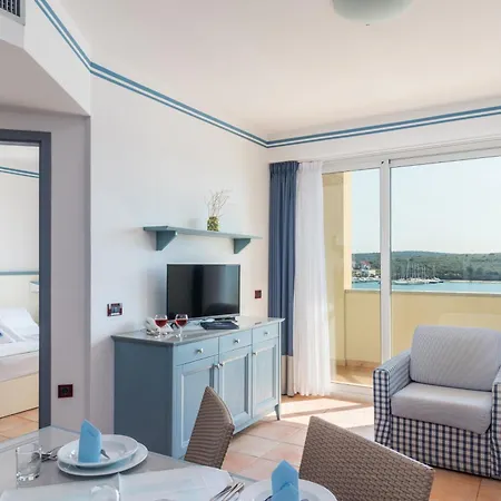Aparthotel Family Del Mar 4*