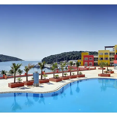 Family Del Mar Aparthotel 4*